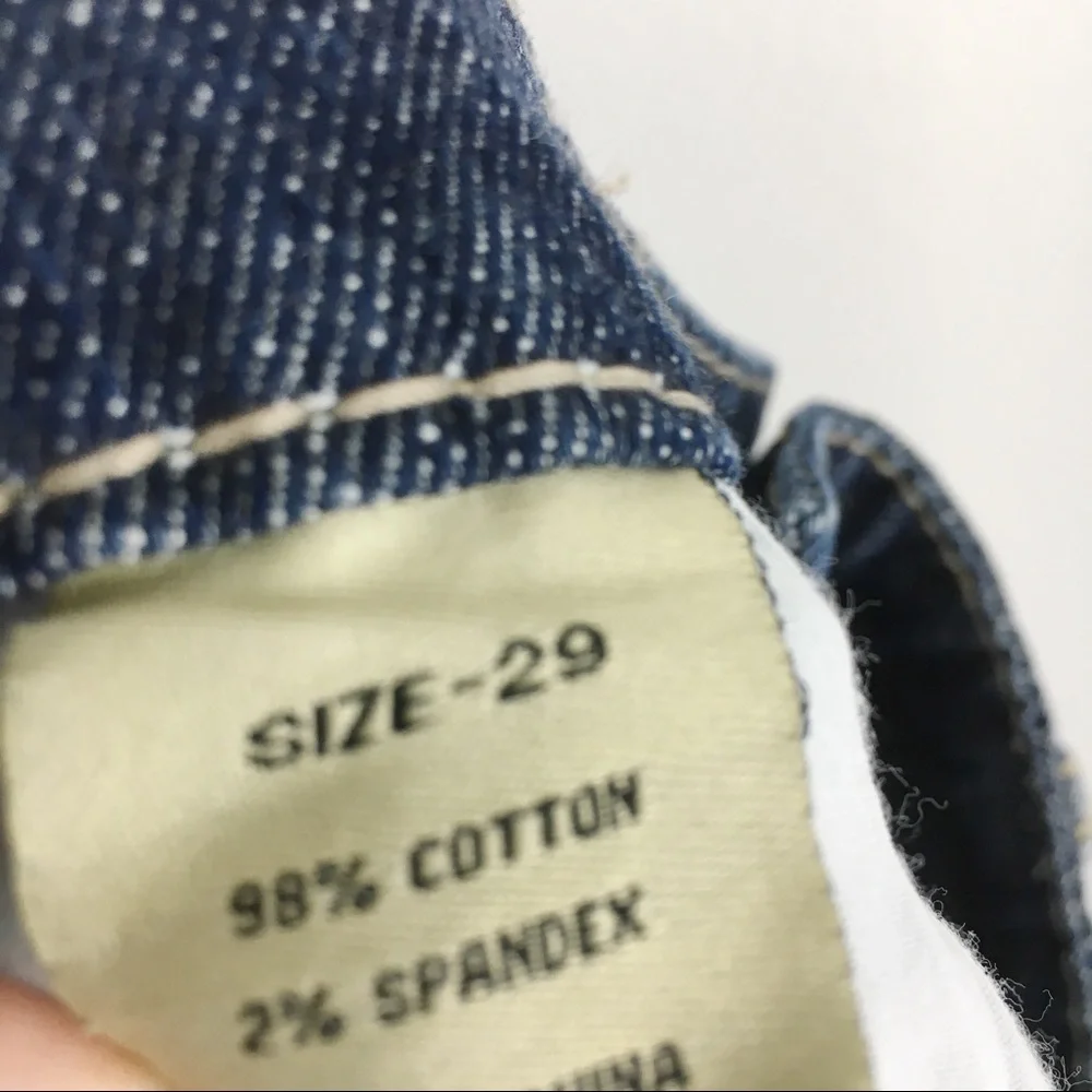 NEW Celebrity‎ PInk Womens Size 29 Distressed Jeans